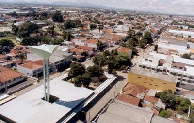 Caixa D’água com 30 metros de altura e capacidade para cem metros cúbicos